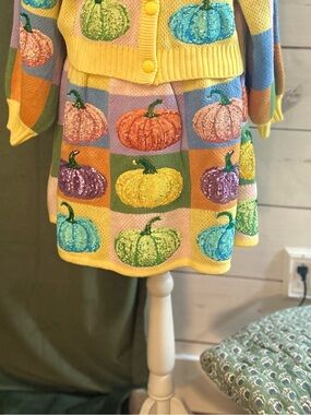 QUEEN OF SPARKLES Yellow colorblock Pumpkin skirt